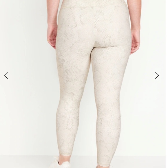 - NWT OLD NAVY High-Waisted PowerSoft 7/8 Leggings  Color:  Rattlesnake Pr… - Picture 6 of 10